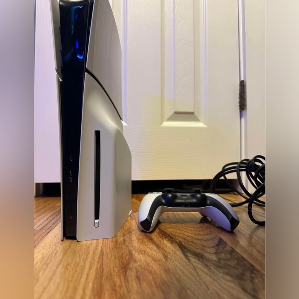 PlayStation 5 works excellent